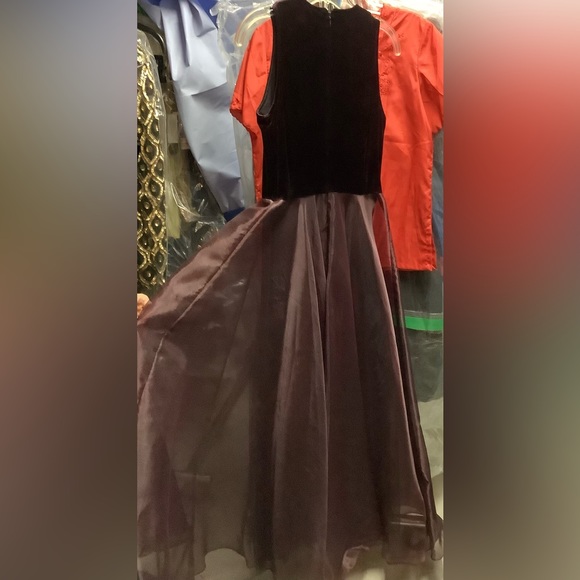 EUC Plum burgundy velvet satin gown - Picture 5 of 6